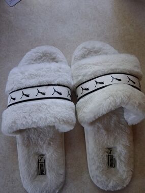 Puma Cream Faux-Fur Logo Strap Slide Slippers